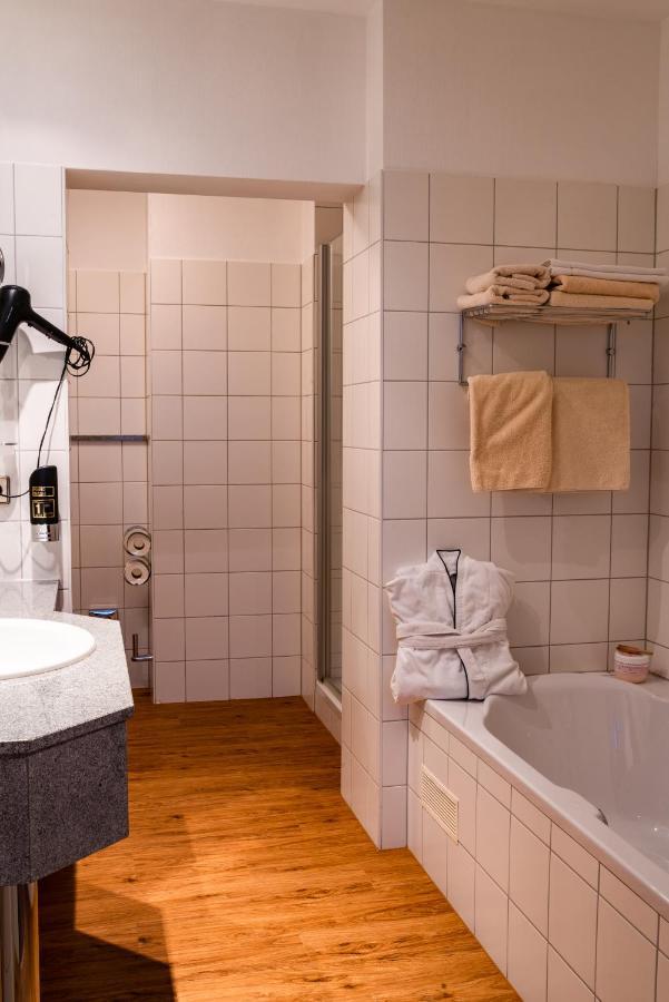 Hotel Blauer Engel Aue  Ngoại thất bức ảnh