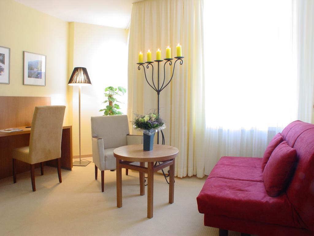 Hotel Blauer Engel Aue  Ngoại thất bức ảnh