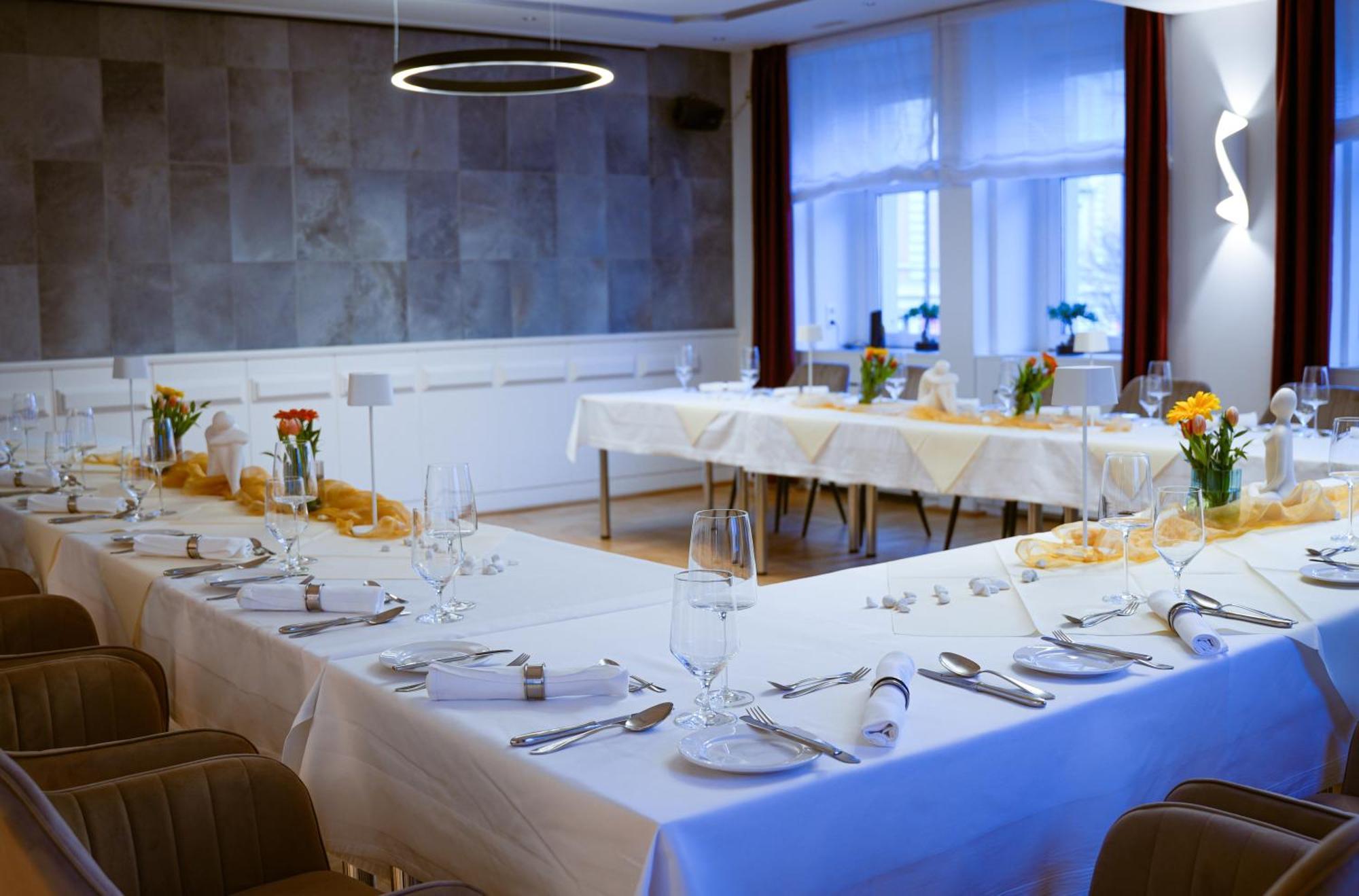 Hotel Blauer Engel Aue  Ngoại thất bức ảnh