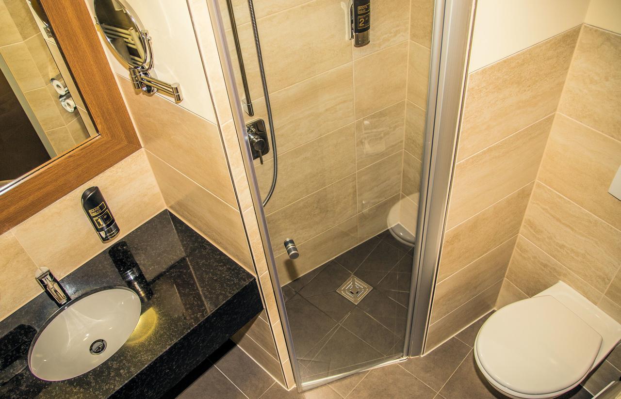 Hotel Blauer Engel Aue  Ngoại thất bức ảnh
